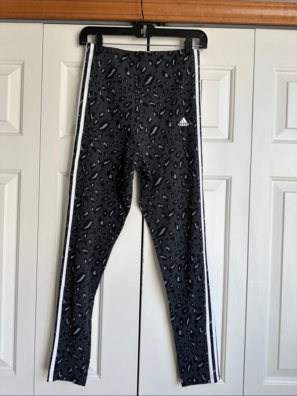 Adidas Black & Gray Leopard Print Leggings with White Side Stripes | Size M